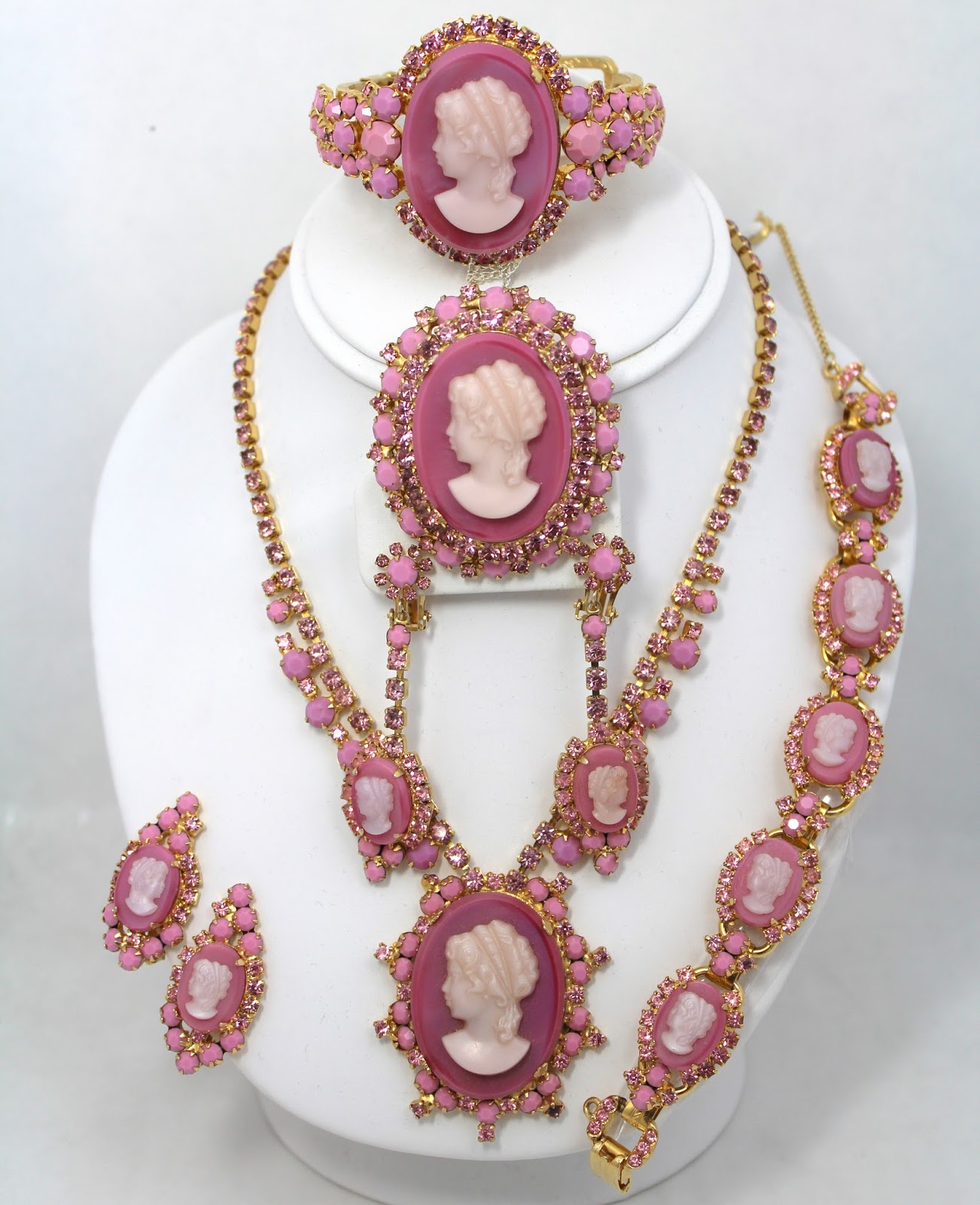 Identifying Juliana (DeLizza & Elster) Jewelry So You Think You Know