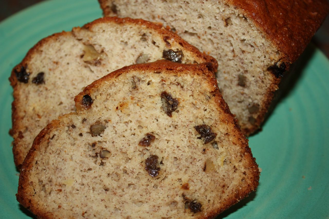 The Messy Gardener Easy Banana Bread with Raisins and Walnuts