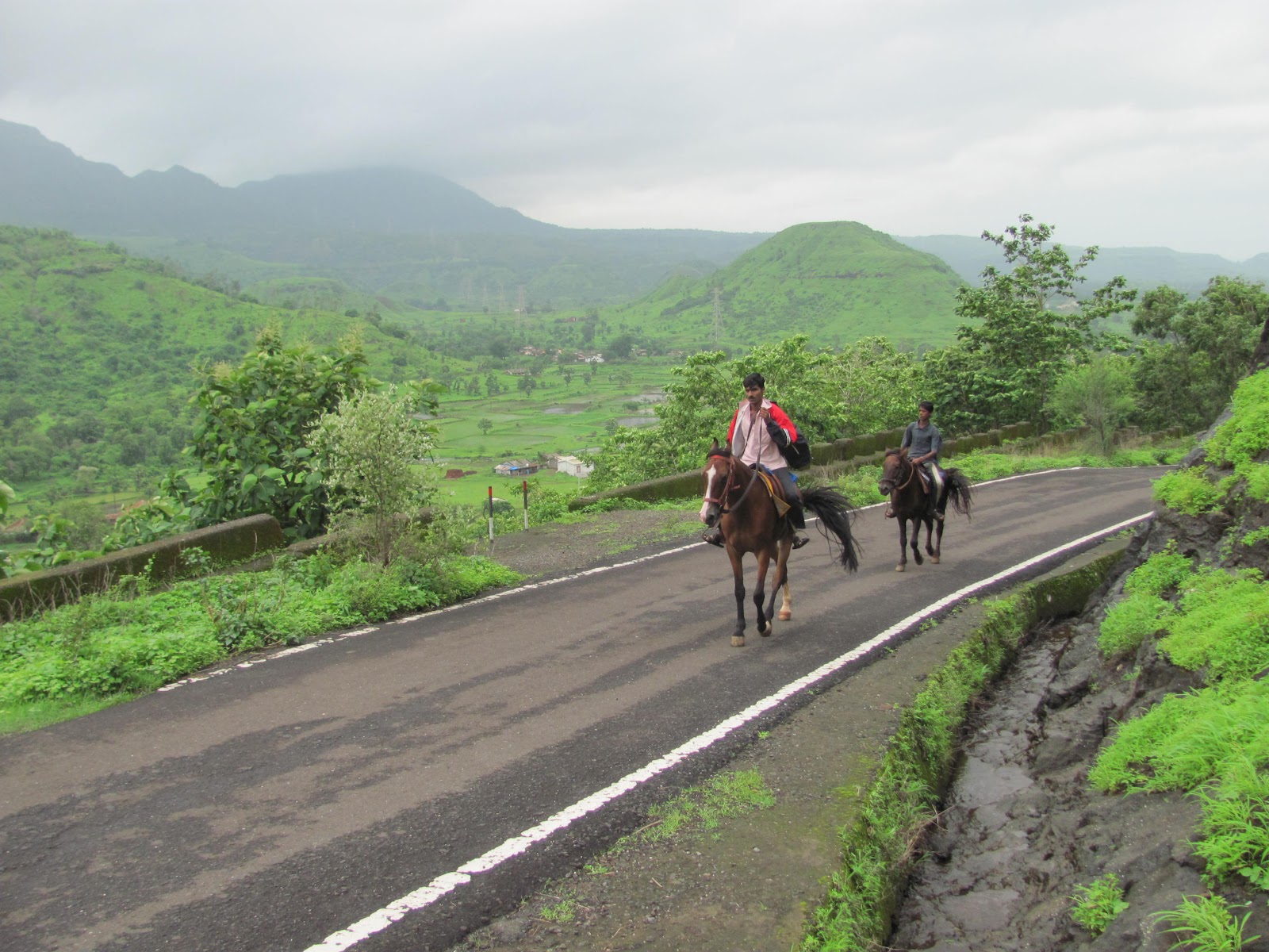 Pune Getaways Visit to Matheran