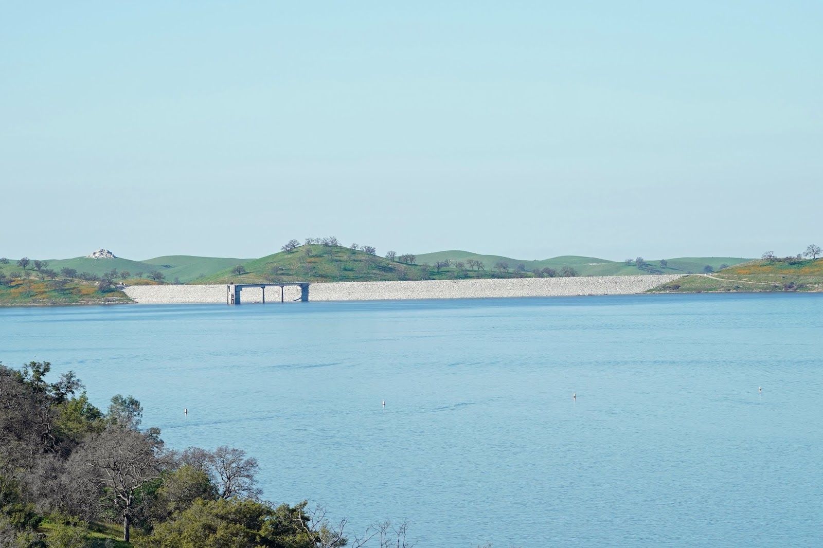 Mid Sierra Musings The Lake Trail Along Eastman Lake