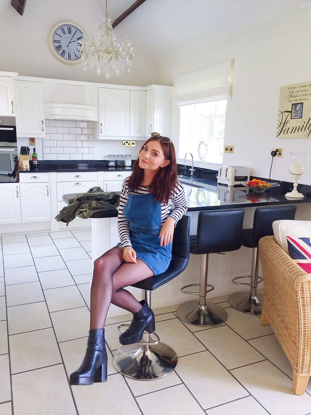 DENIM DUNGAREE DRESS UK FASHION BLOGGER DENIM DUNGAREE DRESS UK FASHION BLOGGER