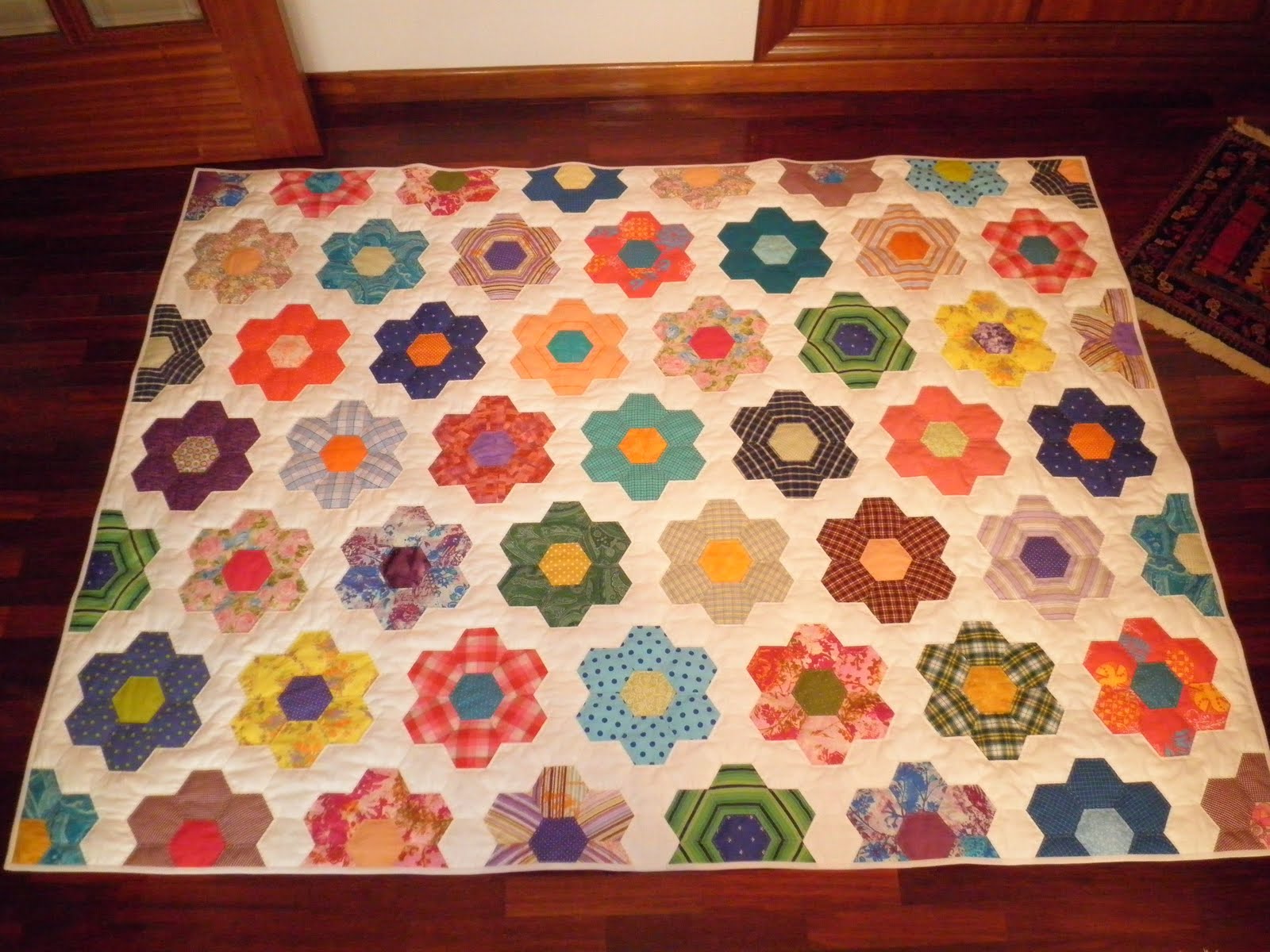 LAS CHICAS DE OURENSE: JARDÍN DE LA ABUELA EN COLCHA