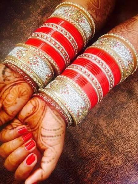 10 Stunning Bridal Bangles Designs for an Indian Bride