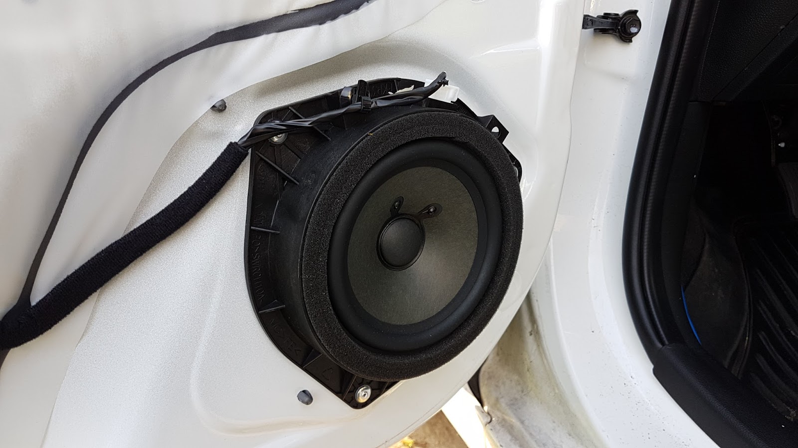 hyundai i10 rear door speakers