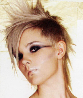 girls with short hair pretty