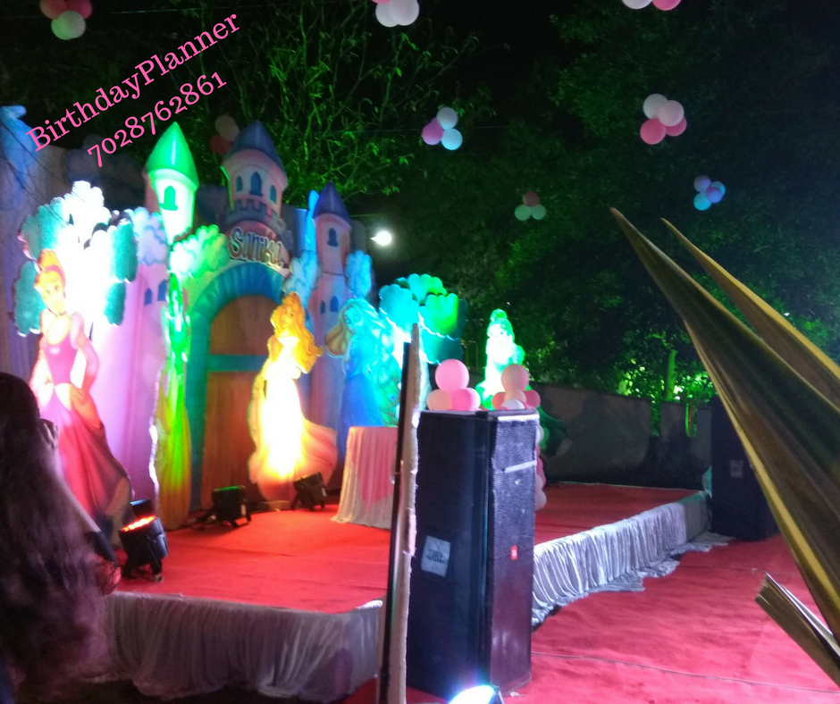 Romantic Room Decoration For Surprise Birthday Party in Pune Best