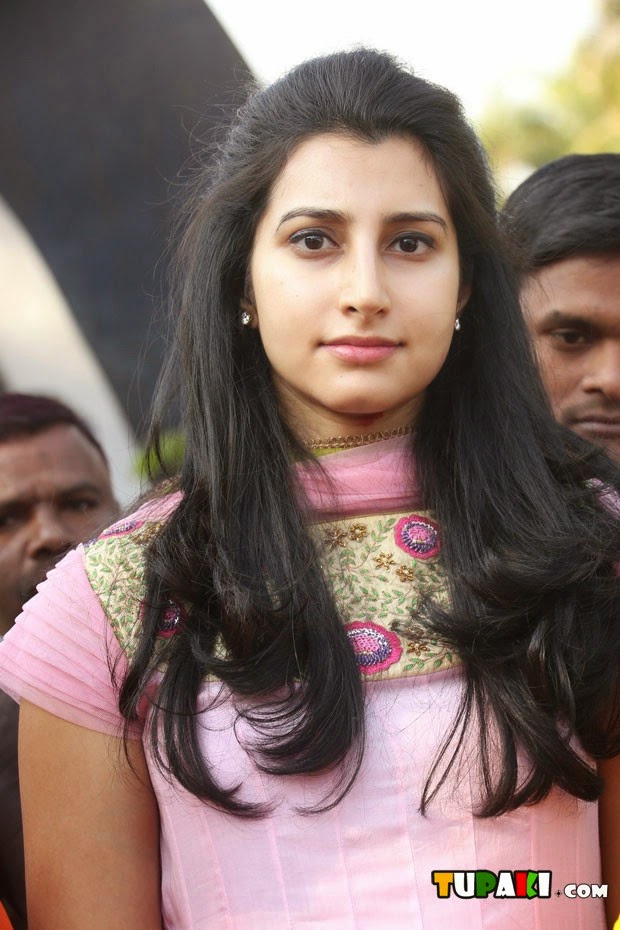 Nara+Lokesh+and+Brahmani+at+NTR+Ghat+Pho