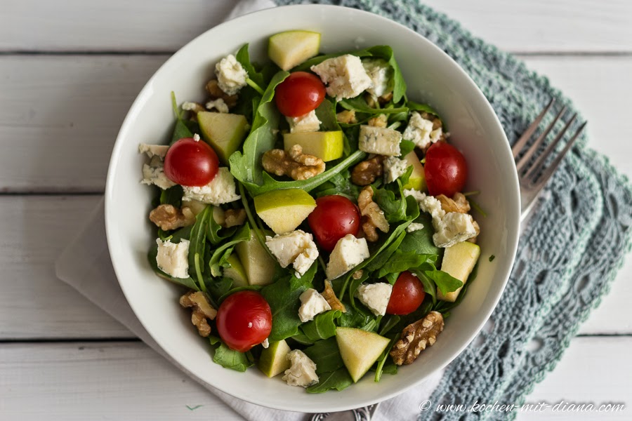 Rocket salad with apple and blue cheese Cooking with Diana