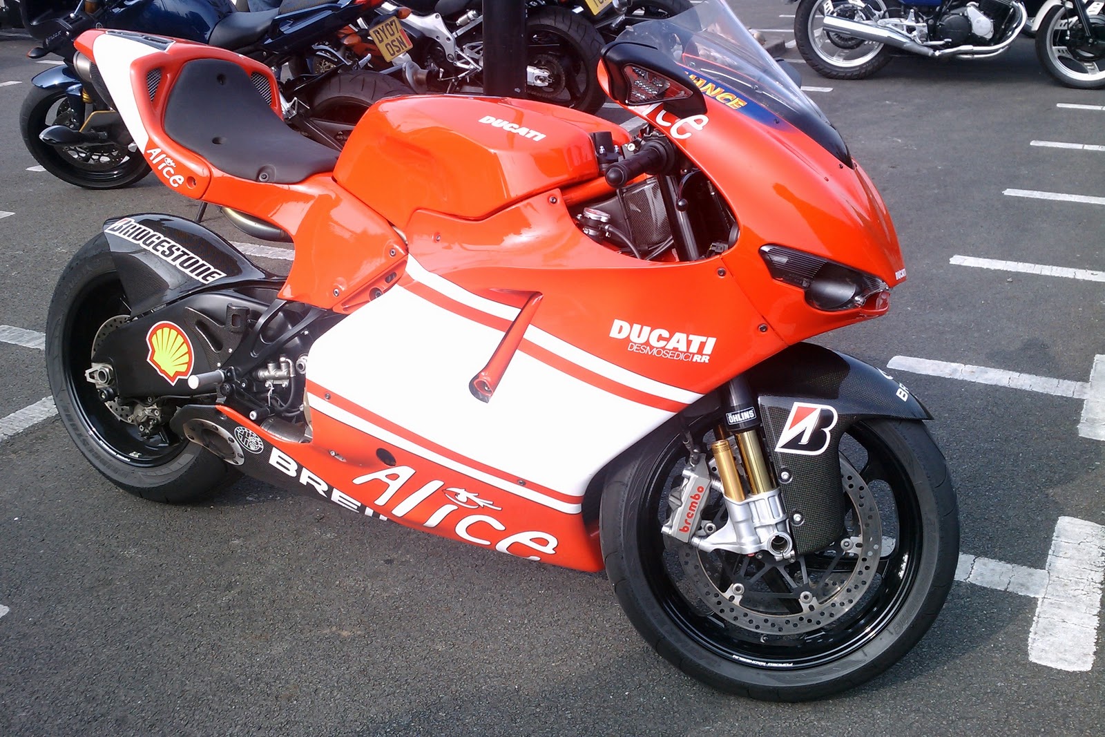 ducati desmosedici rr