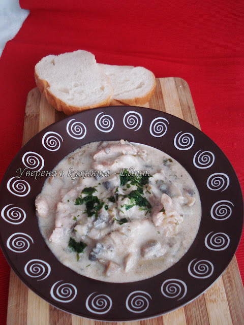 Пилешка супа с гъби и праз