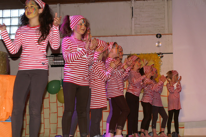 les prisonniers (danse moderne-jazz 8-10 ans)