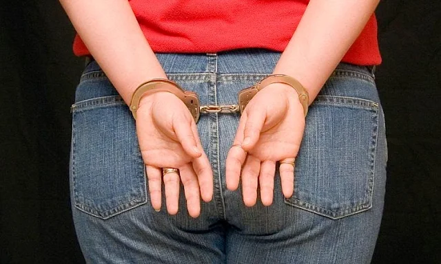 Χαλκίδα: Συνελήφθησαν δύο γυναίκες για απόπειρα κλοπής σε οικίες - Τι ποινή «έφαγαν» στο δικαστήριο!