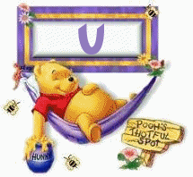 Abecedario de Winnie the Pooh Durmiendo en Hamaca.