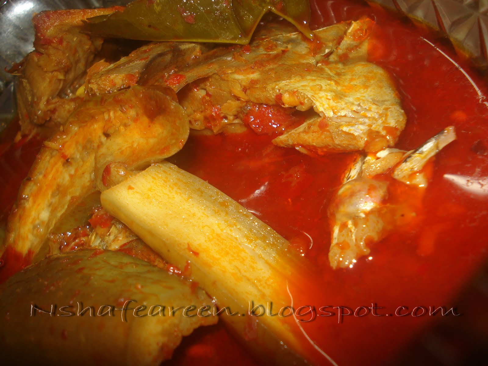 Asam Pedas Ikan Daun Limau Purut Nshafeareen
