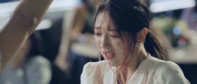 이미지에 대체텍스트 속성이 없습니다; 파일명은 dfs65fd32sf-vert.jpg 입니다.