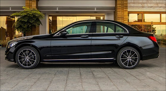 Thiết kế phần hông xe Mercedes C200 Exclusive 2019 Thiết kế phần hông xe Mercedes C200 Exclusive 2019