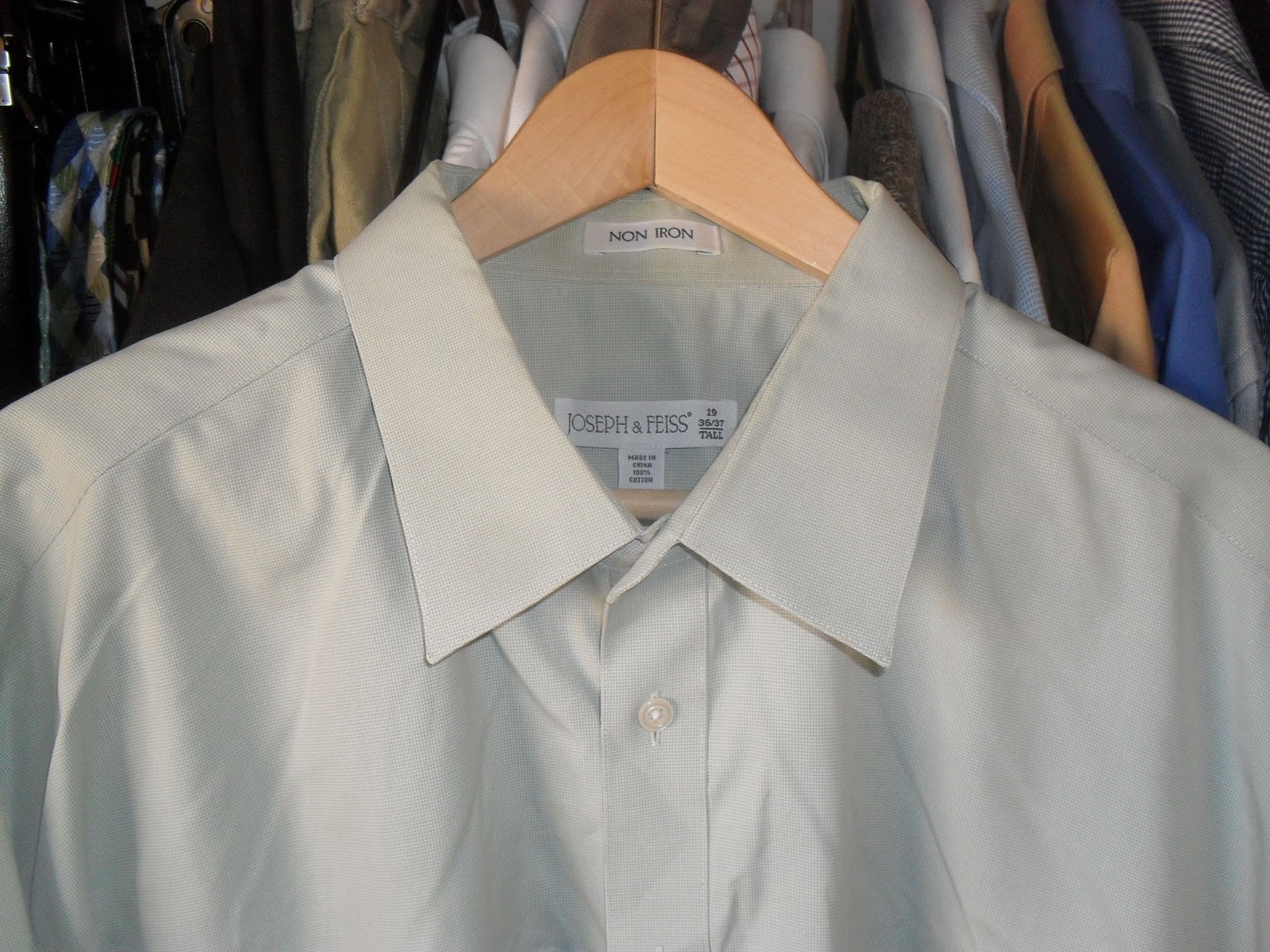 Ida's online sale Men's Soft Green ButtonUp Dress Shirt