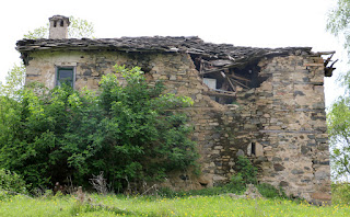 The back wall is falling down The back wall is falling down