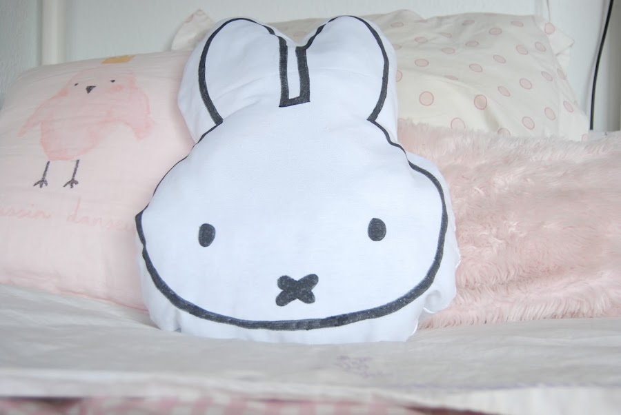 Miffy cushion DIY