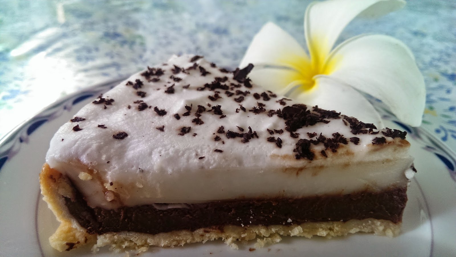 Vegan Chocolate Haupia Pie (พายมะพร้าวช็อคโกแลตเจ)