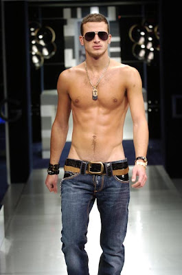 BlueSago: Ashton Kutcher