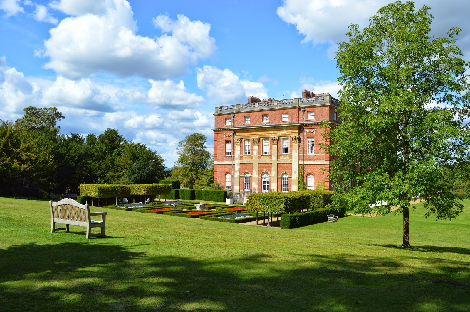 Book&aCuppa Clandon Park