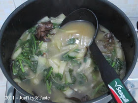 Resep Sayur Bobor Bayam dan Pepaya Muda