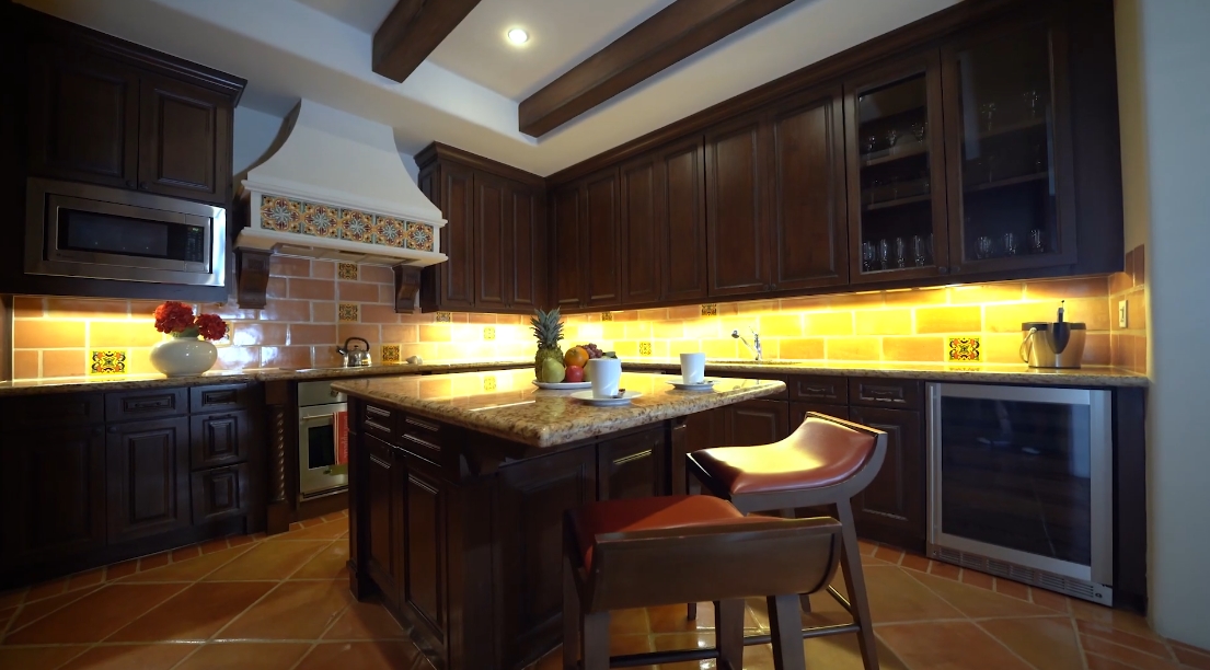 Tour Beach Cabo Condo 1 1-403 vs. 13 Interior Design Photos