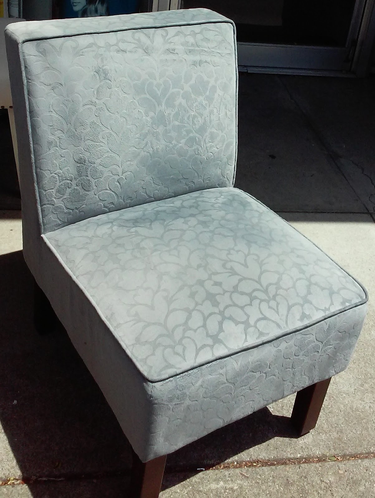 UHURU FURNITURE & COLLECTIBLES SOLD 318 **BARGAIN BUY** Microfiber