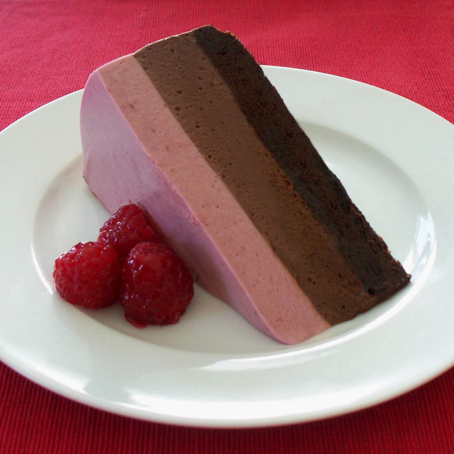 Flourless White Chocolate Raspberry Cake Flourless White Chocolate Raspberry Cake