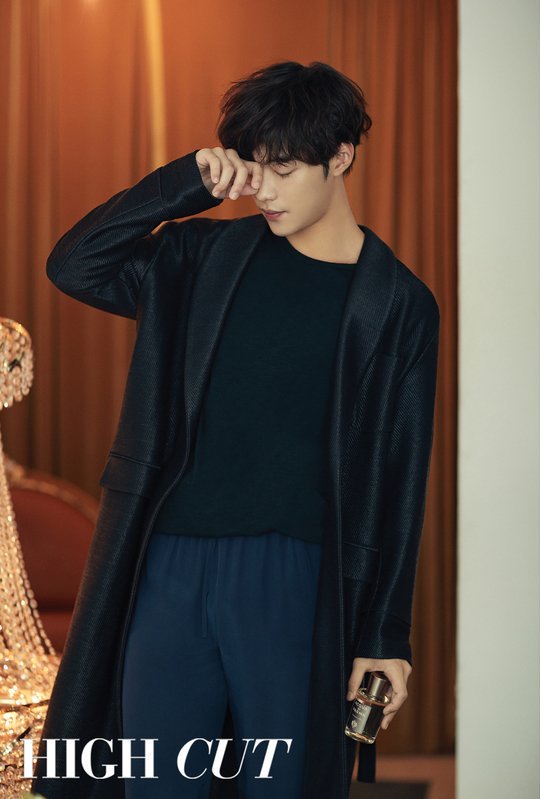 this guy world woo do hwan fpr high cut this guy world woo do hwan fpr high cut