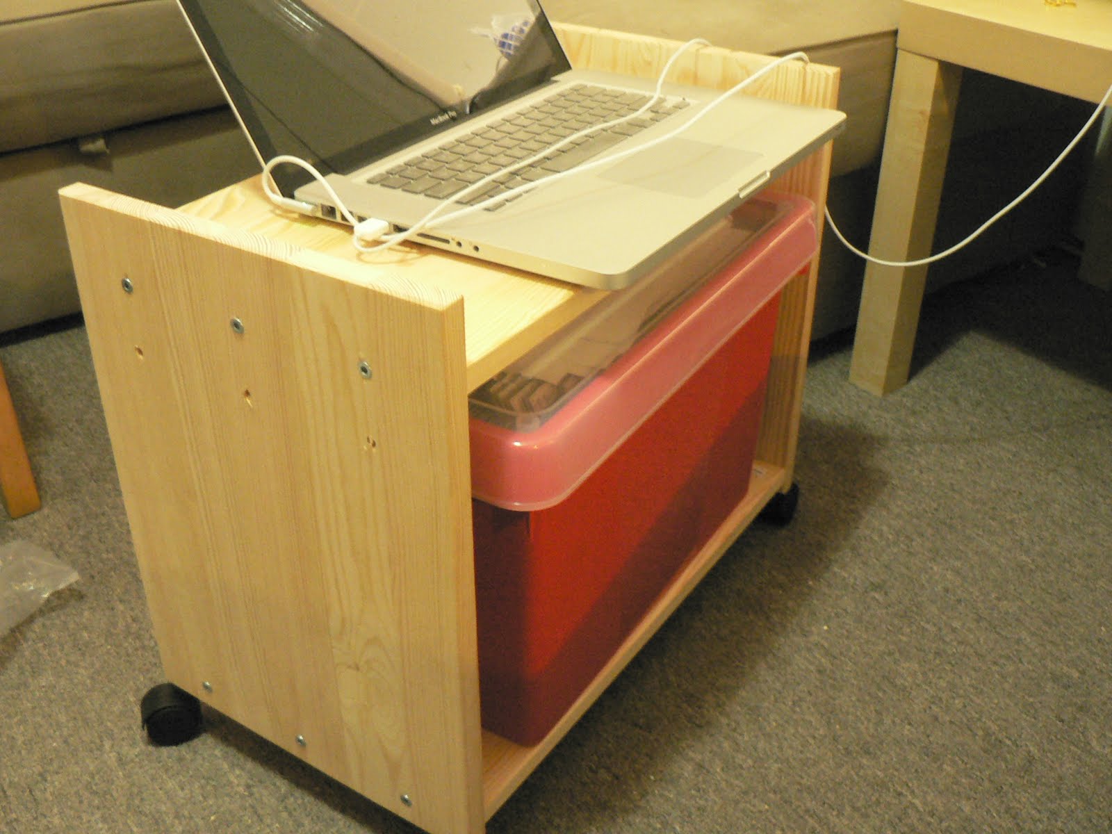 Hatiheri's blog Creations Portable Desk & File Storage