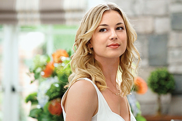 Happy Birthday Emily VanCamp - Check Out Her Awesome Pics Here! | Soap