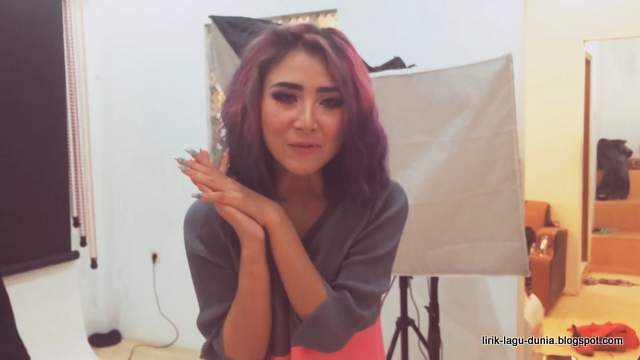 Lynda momoy - instagram Lynda momoy - instagram