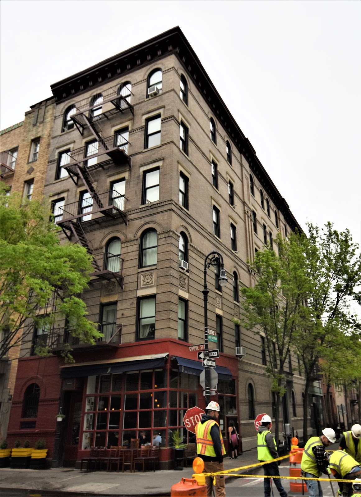 Daytonian in Manhattan "Friends" and Enemies 90 Bedford Street