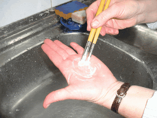 limpieza de los pinceles para pintura al oleo