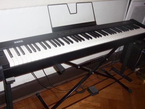 Korg Digital Pianos Reviews: Korg SP 300 Digital Piano| Digital Piano