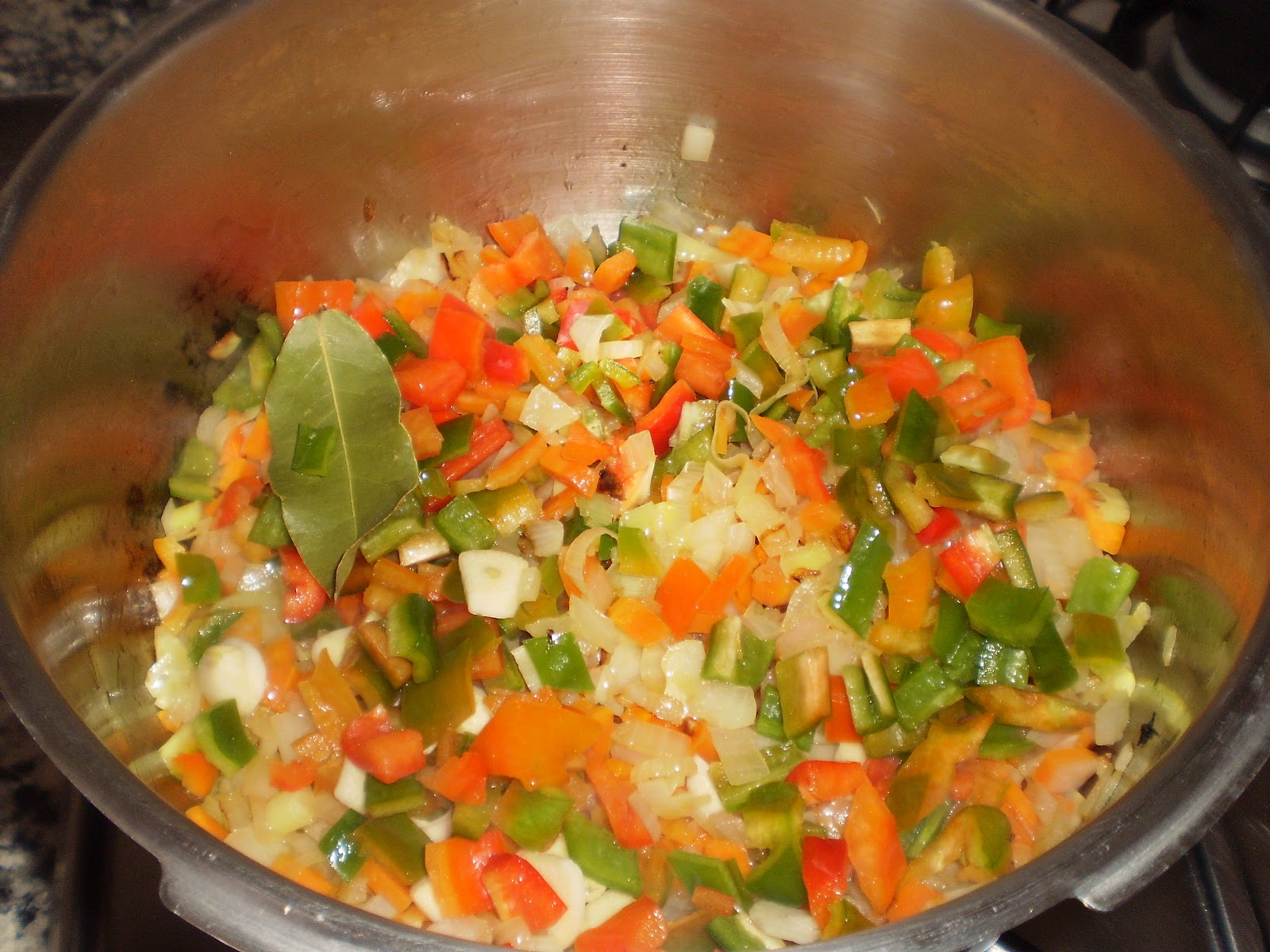 COCINA SIN TONTERIAS: Pota en salsa con arroz pilaf