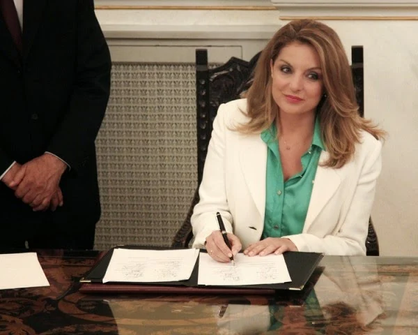 Playboy: Ωραιότερη πολιτικός του κόσμου η Γκερέκου – 8η η Καΐλη (VIDEO)