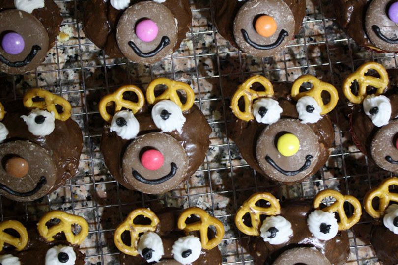 christmas chocolate orange filled reindeer cupcakes