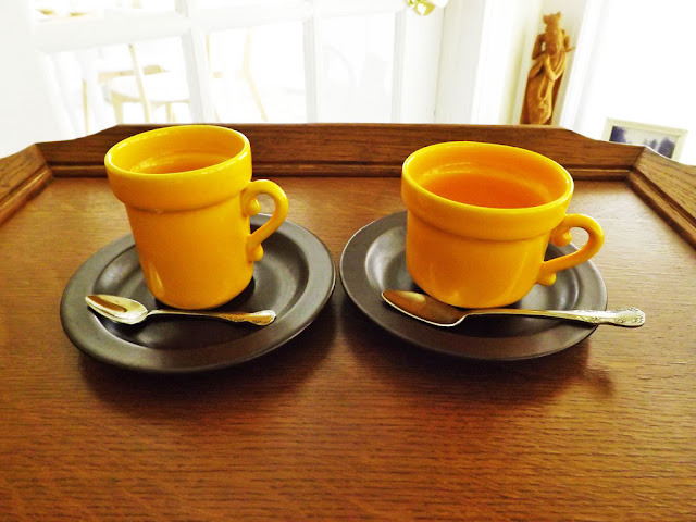 Mariette S Back To Basics Difference Between Coffee Tea Cups Frontal View Of This Coffee Cup And Tea