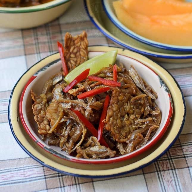 Crispy Anchovies With Tempe Ikan Bilis Tempe Masak Kicap