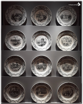 Doce platos ilustrando el Retour des cendres (1841-1844), porcelana opaca, Manufactura de Creil y Montereau.