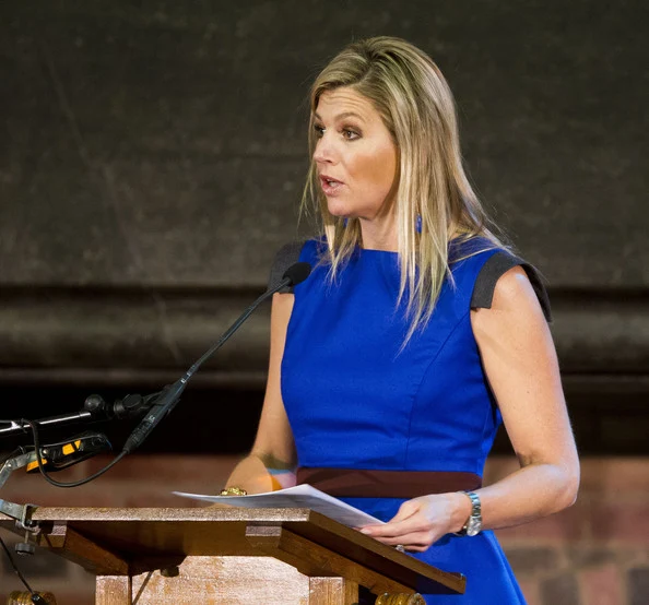 Princess Maxima speaks at the Conference for International Food Stability in The Hague. Maxima wore Natan dress, shoes and clutch bag