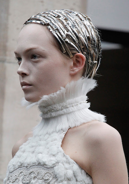 Photo of the Day : Alexander McQueen Fall/Winter 2011/12 | Cool Chic ...