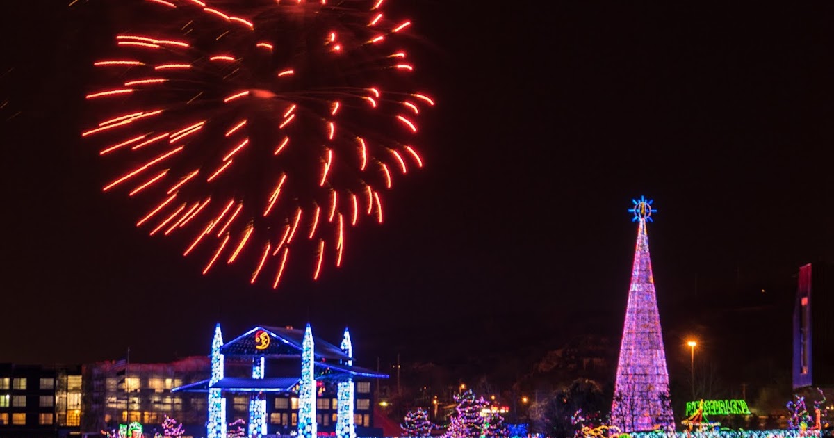 Duluth Harbor Cam Bentleyville Fireworks at 1830 tonight