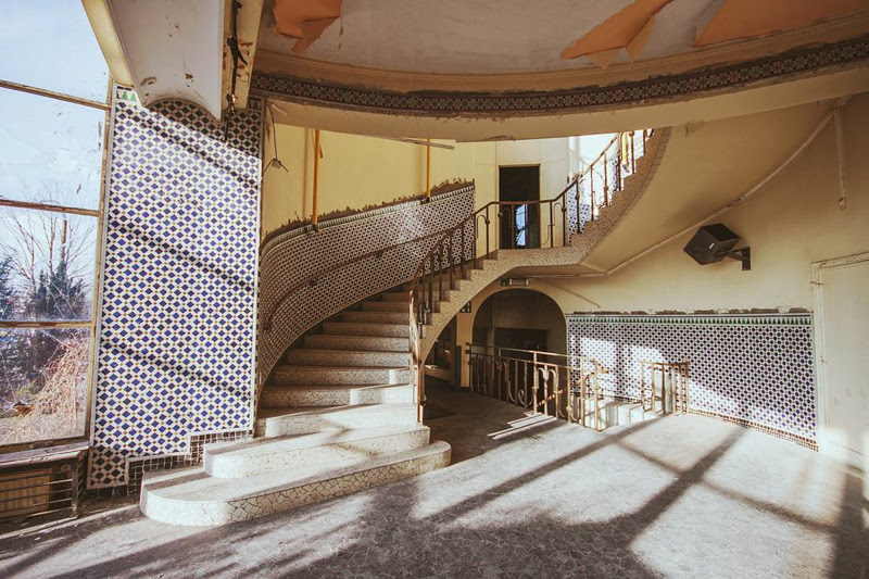 Abandoned Places Photography by Scott Reeves from United Kingdom.