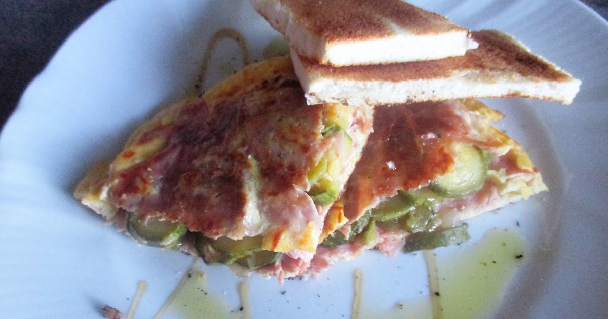 FANTASIE IN FORNO OMELETTE OF EGGS AND RICOTTA CHEESE WITH HAM AND