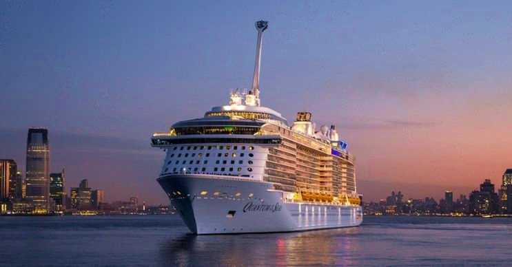 The Quantum The Seas yüzen bir şehir gibidir, içinde her türlü hizmet mevcuttur.