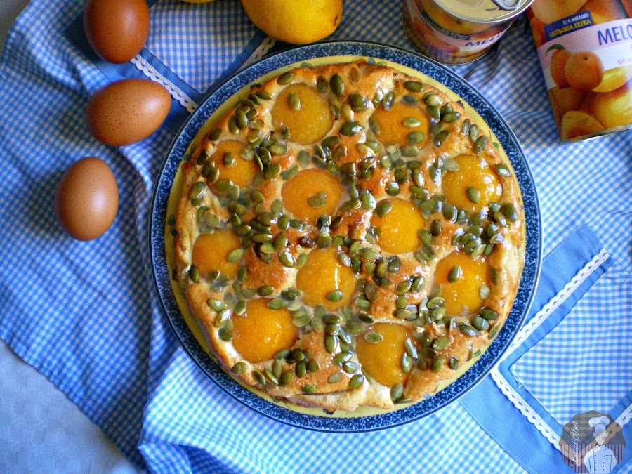 Pastel de melocotón con pipas de calabaza